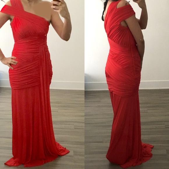 Halston Heritage Dresses & Skirts - Halston Heritage cold one shoulder draped red gown